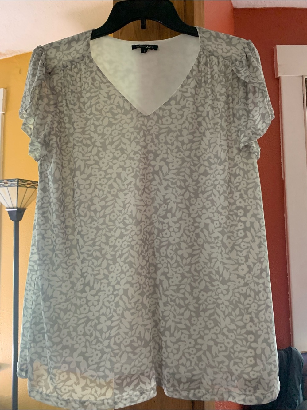 Papermoon Light Gray Floral V-Neck Flutter Sleeve Blouse